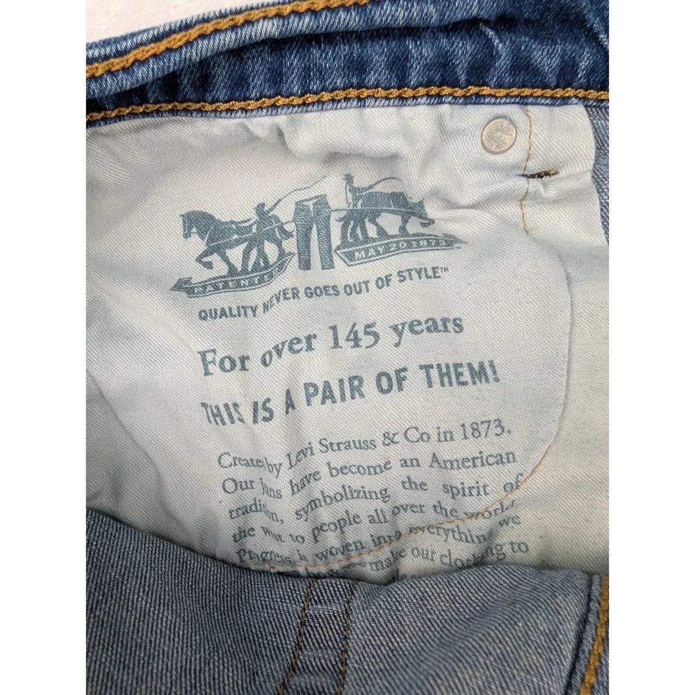 Levi's 505 Regular Fit‎ Jeans Mens 38x34(32) Straight Leg Med Wash Blue